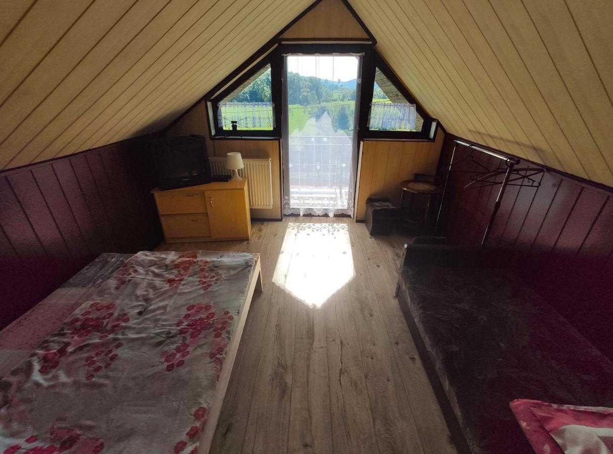 Agroturystyka Pod Kolami Myczkowce Buitenkant foto